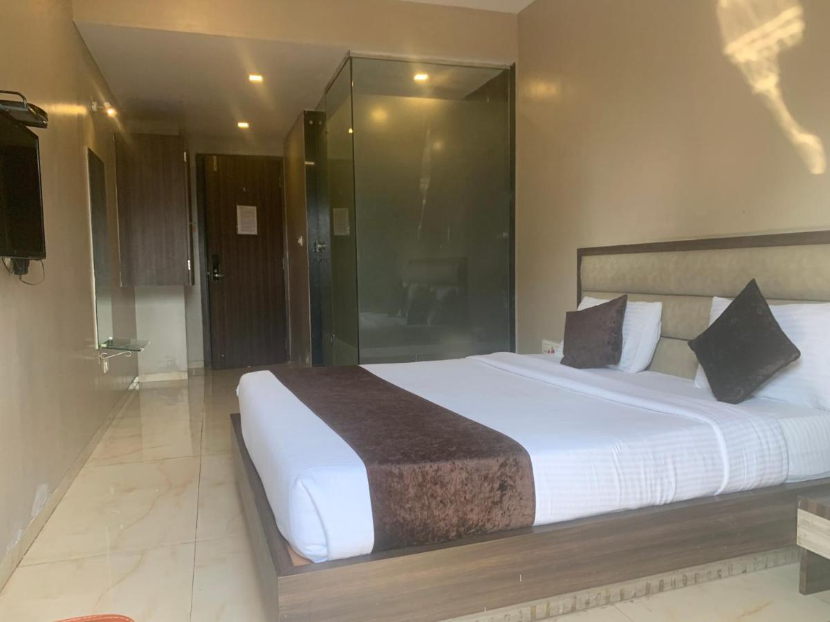 Hotel Merakee - Near Dahisar Mira Road Mumbai Kültér fotó