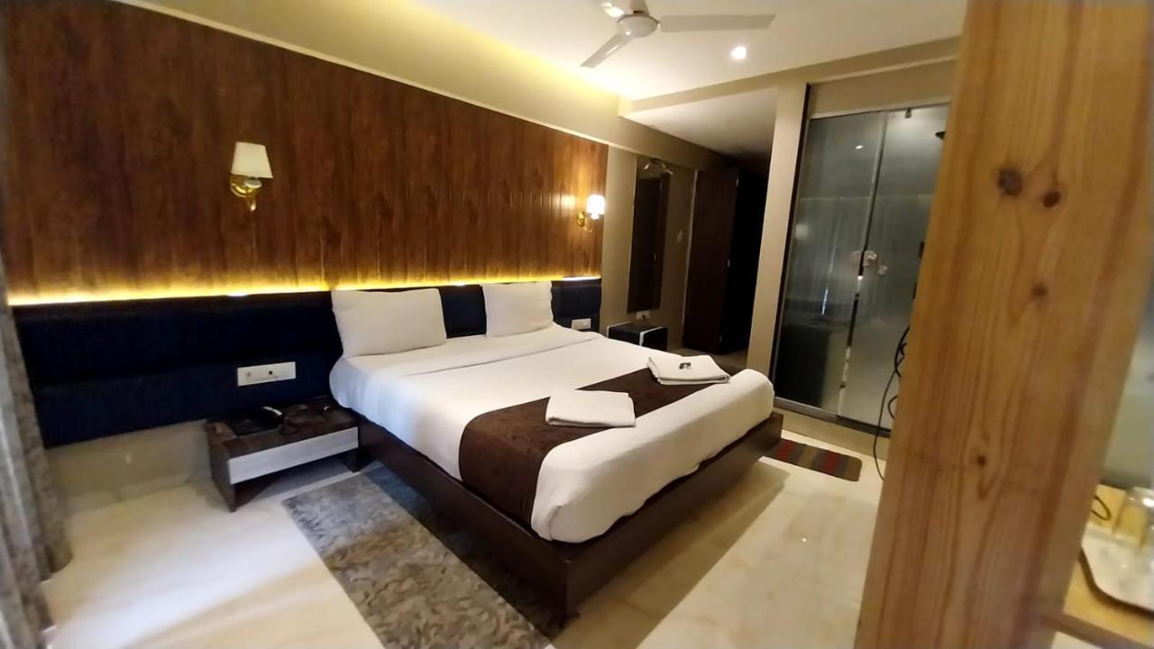 Hotel Merakee - Near Dahisar Mira Road Mumbai Kültér fotó