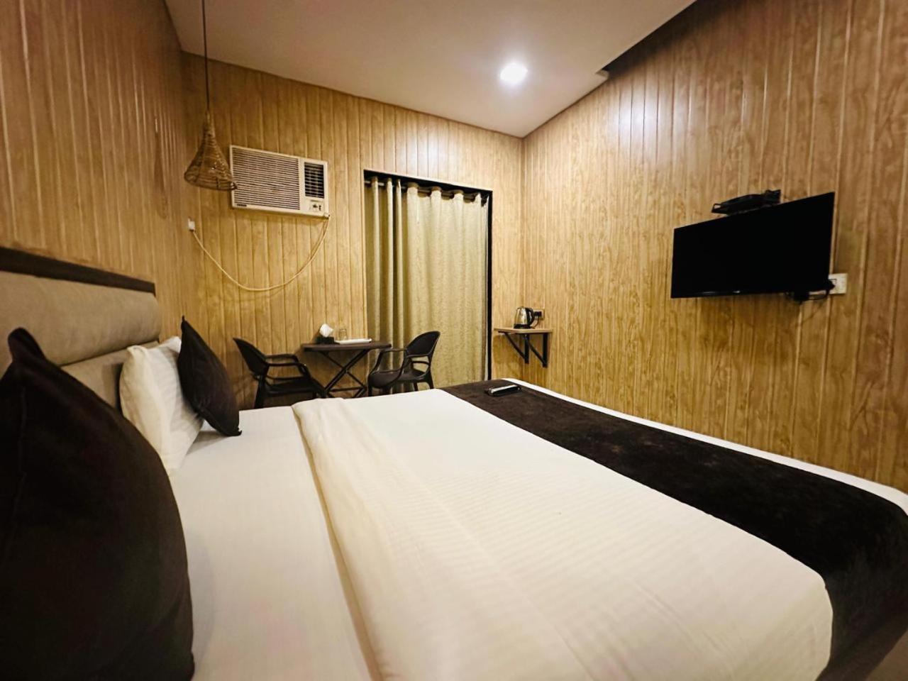 Hotel Merakee - Near Dahisar Mira Road Mumbai Kültér fotó